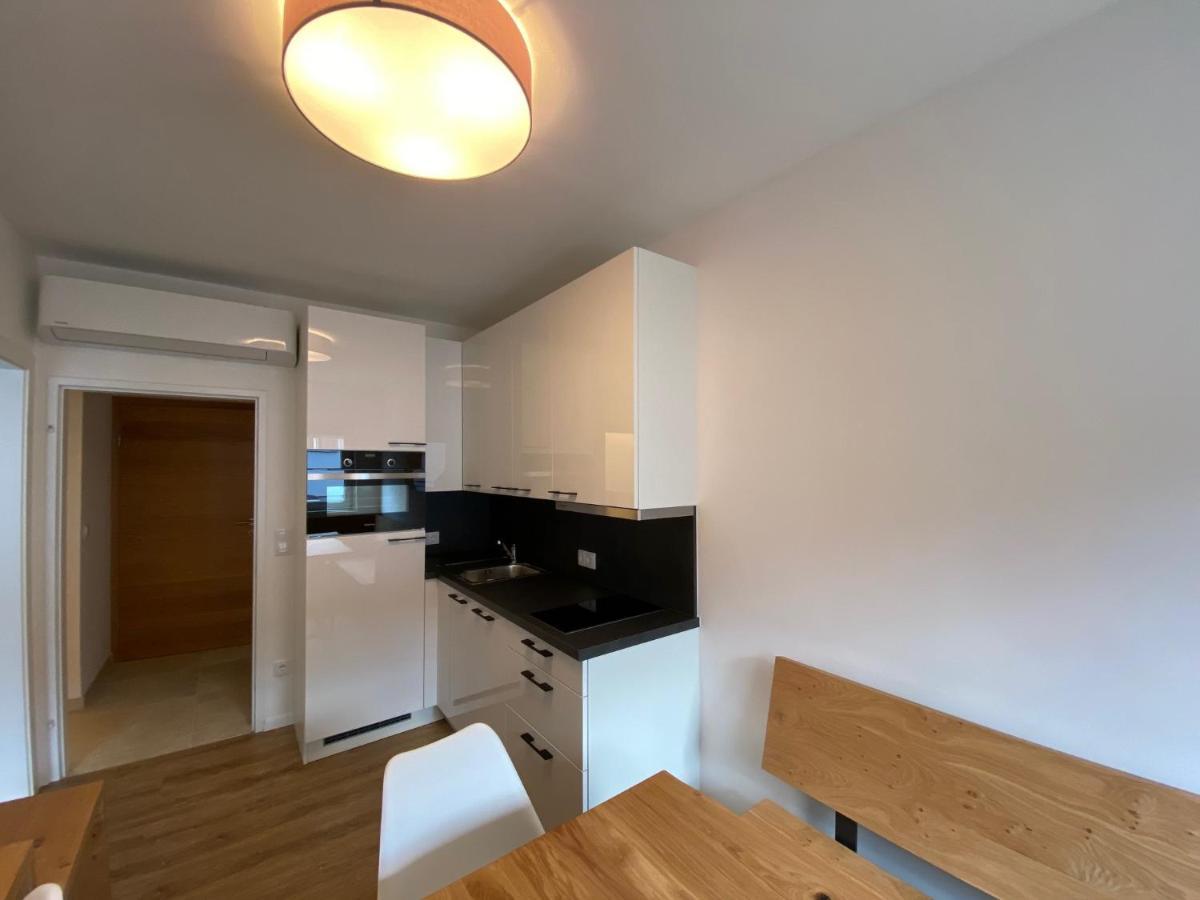 Apartments Freitag - H1 Winden am See Εξωτερικό φωτογραφία