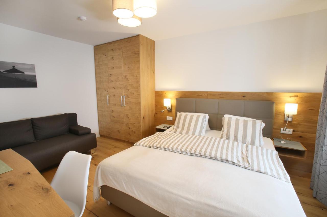 Apartments Freitag - H1 Winden am See Εξωτερικό φωτογραφία